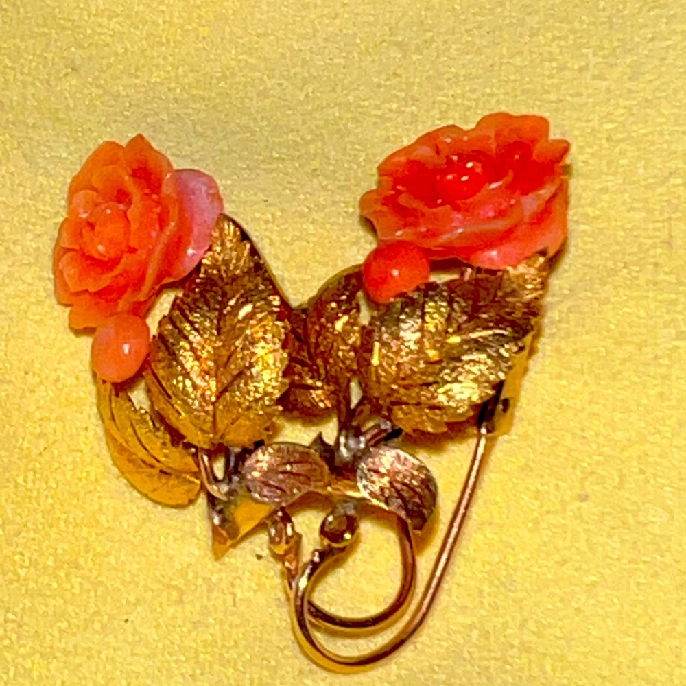 SOLD:VintageCoralPeachGemstones Hand-carved Roses RedOmbréGPFiligreedEarrings